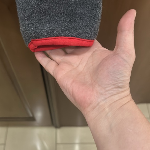 Vintage Early 1990s Patagonia Gray with Red Trim Fleece Pullover Size Small. - Picture 6 of 10